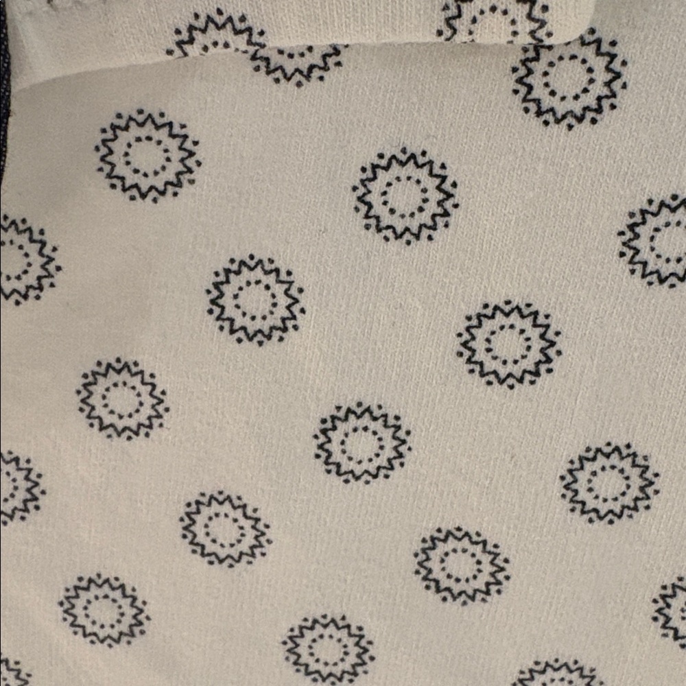 Express Patterned Polo - Picture 3 of 4